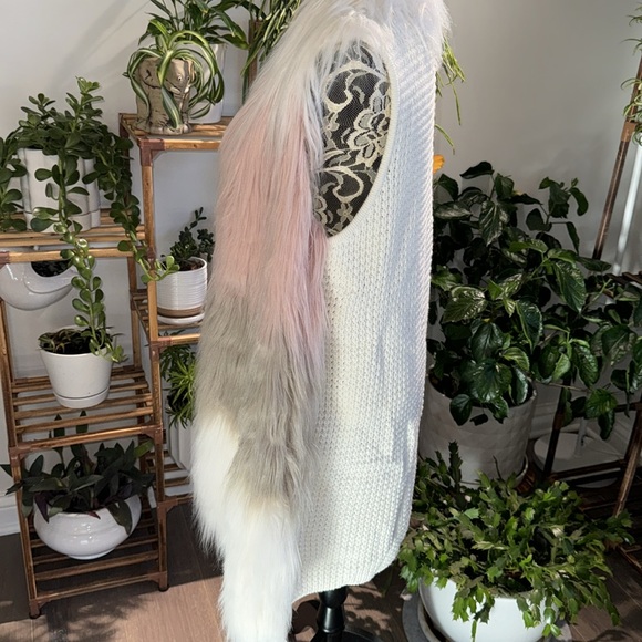 Joseph A Faux Fur Ombré Sweater Vest Large - Picture 2 of 10